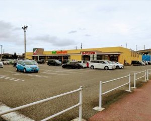 ヨークベニマル古川中里店